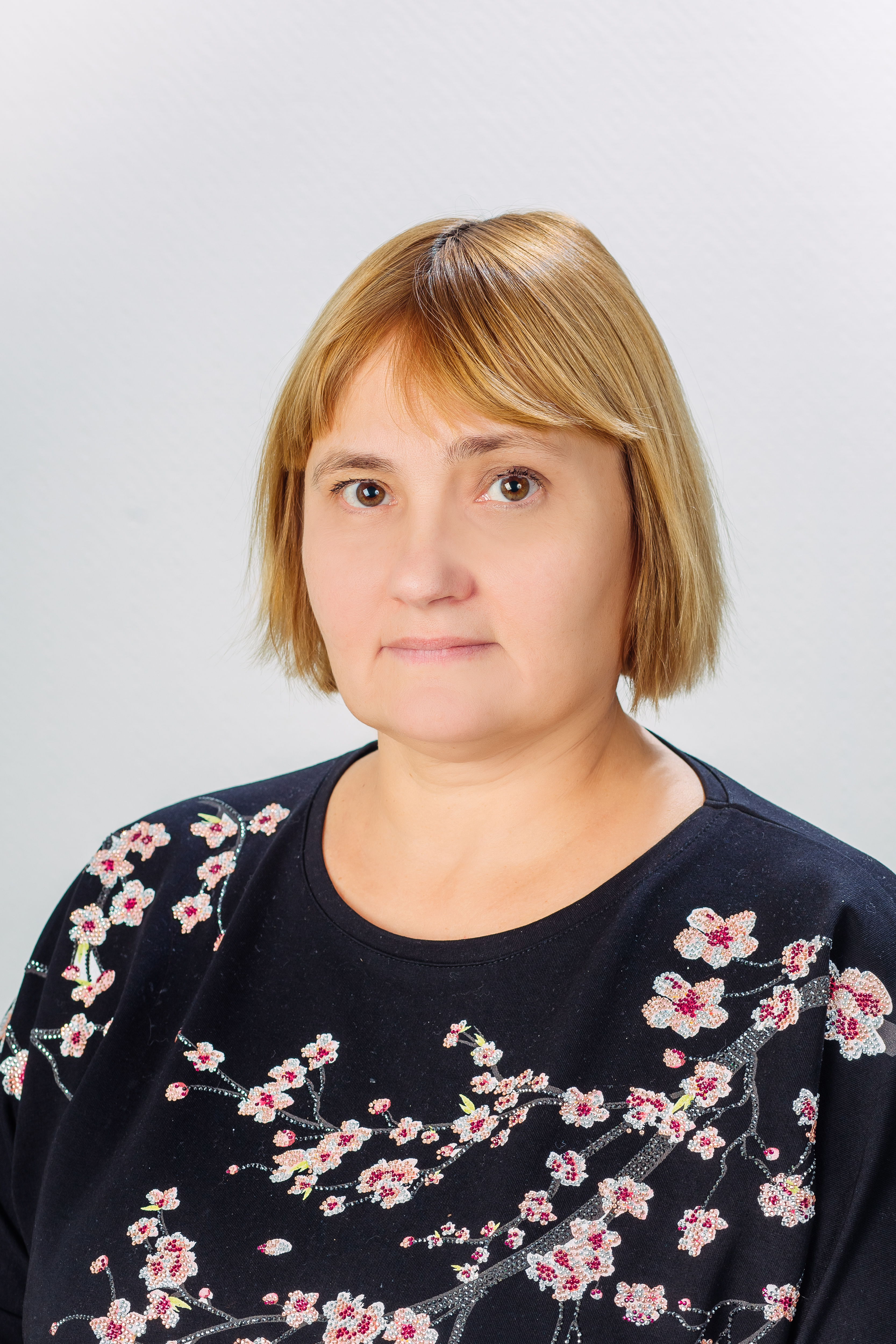 Воспитатель высшей квалификационной категории Леонова Ирина Викторовна.